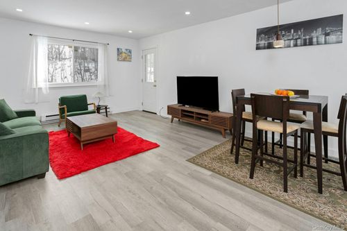 417 Fox Run Ln, Carmel, NY, 10512-2353 | Card Image