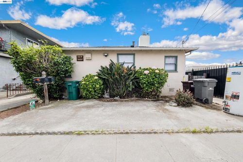 3019 Florida St, Oakland, CA, 94602-3326 | Card Image