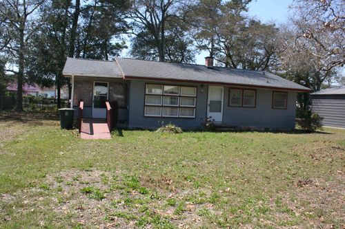709 40th Ave S, North Myrtle Beach, SC, 29582-5042 | Card Image