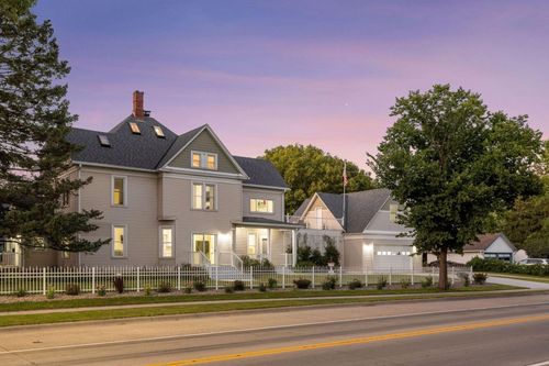 917 Division St S, Northfield, MN, 55057-2482 | Card Image