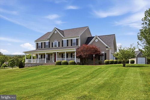 16205 Jonella Farm Dr, Hillsboro, VA, 20132-2566 | Card Image