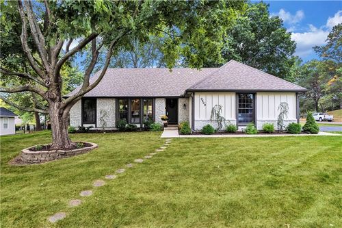 9809 W 103rd Ter, Overland Park, KS, 66212-5450 | Card Image