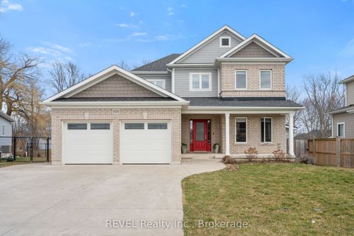 1018 Kerby St, Fort Erie, ON, L2A0B9 | Card Image