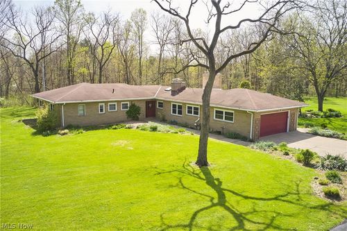 3288 Spring Valley Rd, Akron, OH, 44333-1238 | Card Image