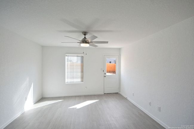 11559 Field Briar, House other with 3 bedrooms, 2 bathrooms and null parking in Converse TX | Image 7