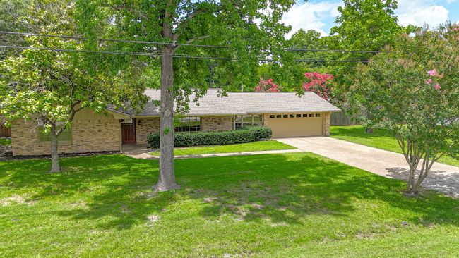 106 W Calhoun St, House other with 3 bedrooms, 2 bathrooms and null parking in Rice TX | Image 5