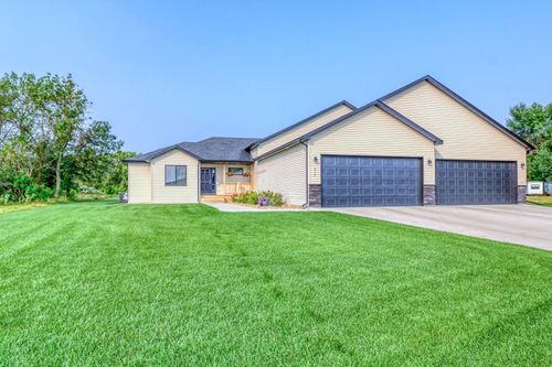 6779 Ashwood Loop, Fargo, ND, 58104-5768 | Card Image