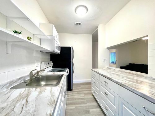 2-828 Ne 17th Avenue, Fort Lauderdale, FL, 33304 | Card Image