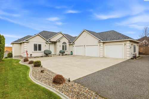 649 Clermont Dr, Richland, WA, 99352-9519 | Card Image