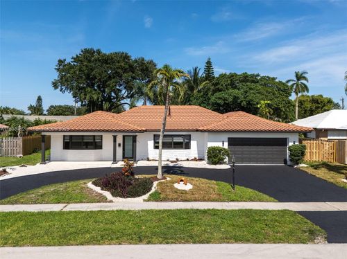 220 Sw 75th Ter, Plantation, FL, 33317 | Card Image