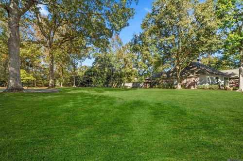 859 Maxine Dr, Baton Rouge, LA, 70808-5933 | Card Image