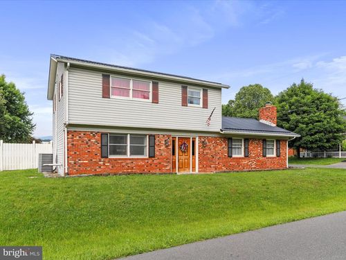 15 Nightingale St, Keyser, WV, 26726-9458 | Card Image