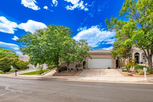 11209 Costa Del Sol Ne, Albuquerque, NM, 87111-7530 | Card Image