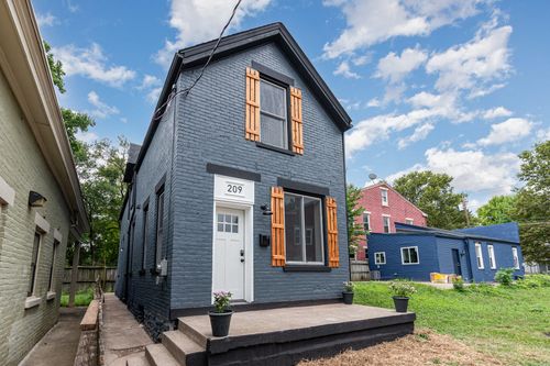 209 Pleasant St, Covington, KY, 41011-3415 | Card Image