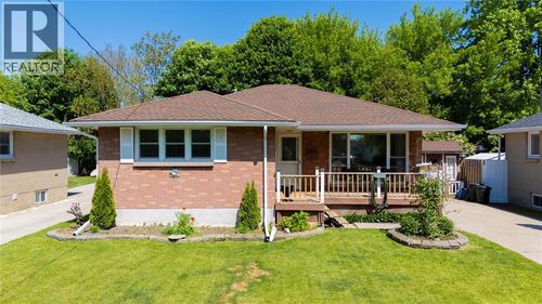 97 Grey Crescent, Sarnia, ON, N7S2S3 | Card Image