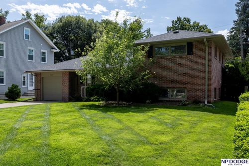3849 Dudley St, Lincoln, NE, 68503-2135 | Card Image
