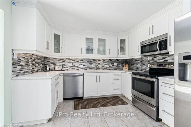 6 The Greenway, House attached with 3 bedrooms, 3 bathrooms and 3 parking in Cambridge ON | Image 10