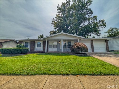 5 Windsong Ct, Florissant, MO, 63031-5547 | Card Image