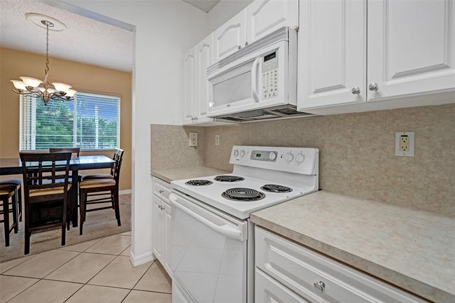 APT-203 - 7085 Nova Dr, Condo with 3 bedrooms, 2 bathrooms and null parking in Davie FL | Image 12