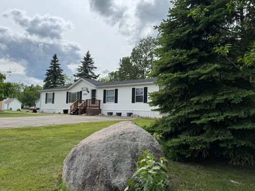 1616 4th Ave, International Falls, MN, 56649-3508 | Card Image
