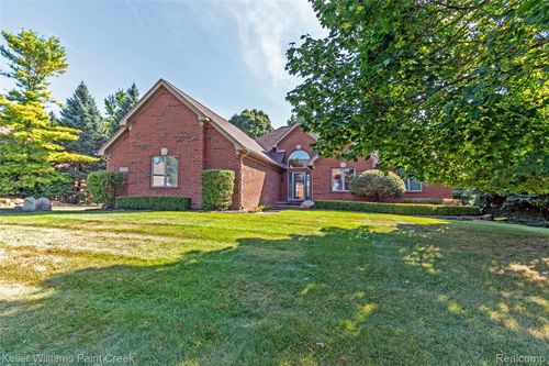 68400 Copperwood Dr, Washington Township, MI, 48095-2922 | Card Image