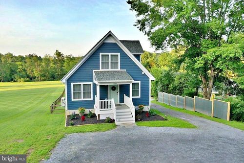 1085 Wide Horizon Blvd, Kearneysville, WV, 25430-3833 | Card Image