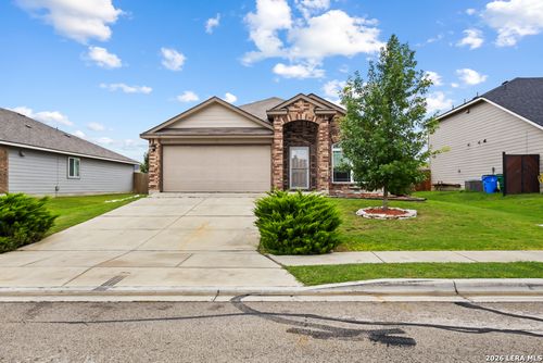 1533 Redbridge Dr, Seguin, TX, 78155-5270 | Card Image