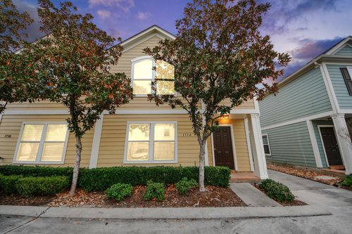 1714 Redwing Bluff Dr, Houston, TX, 77009-2466 | Card Image