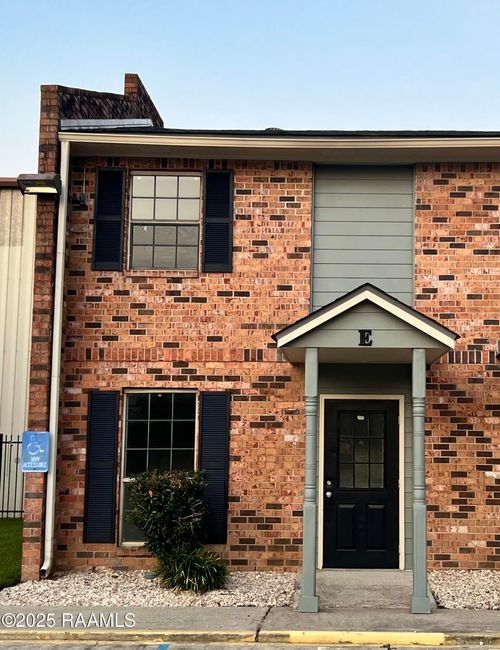 e-601 Loire Ave, Lafayette, LA, 70507-2477 | Card Image