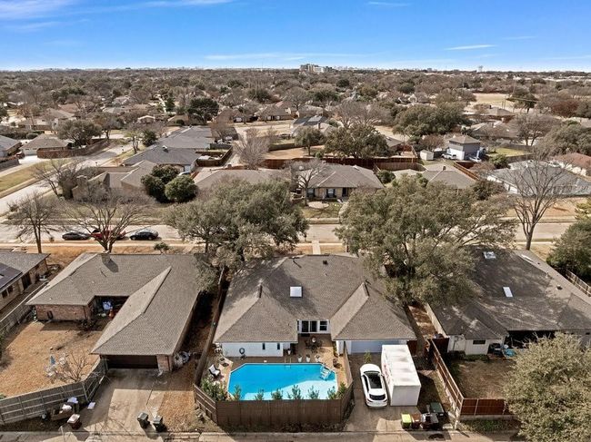 Aerial view featuring a residential view | Image 38