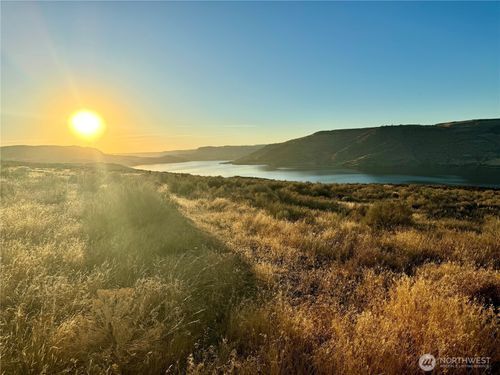 4199 Spring Canyon Rd, Grand Coulee, WA, 99133-5035 | Card Image