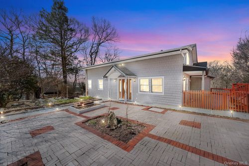 21 Jackson Rd, Mahopac, NY, 10541-3118 | Card Image