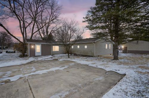 103 W Second St, Mulberry, IN, 46058-2279 | Card Image