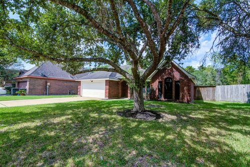 1145 Westglen Dr, Alvin, TX, 77511-5038 | Card Image