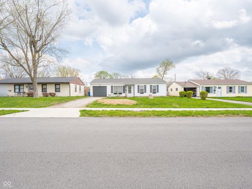 671 Maple Ln, Mooresville, IN, 46158-1262 | Card Image