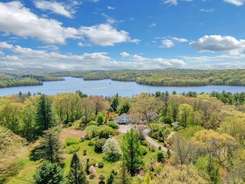 380 Cross River Rd, Katonah, NY, 10536-3510 | Card Image