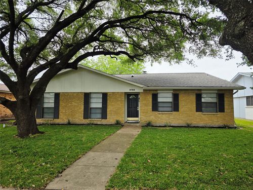 2722 Clover Valley Dr, Garland, TX, 75043-6030 | Card Image
