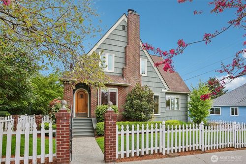 4064 Sw Hill St, Seattle, WA, 98116-2010 | Card Image