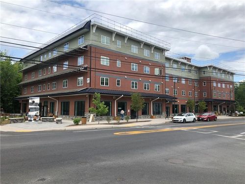 87 N Chestnut St, New Paltz, NY, 12561-1025 | Card Image