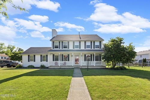 2409 Coe Ct, Perrysburg, OH, 43551-5626 | Card Image