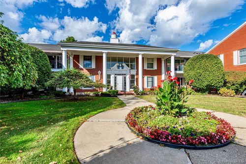 201-19710 W 13 Mile Rd, Beverly Hills, MI, 48025-5170 | Card Image