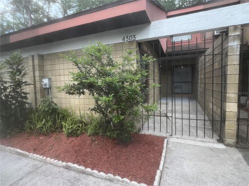4303 Sw 70th Ter, GAINESVILLE, FL, 32608-6438 | Card Image
