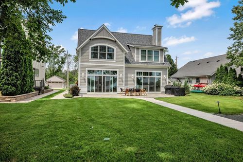 W322N7468 Reddelien Road, Merton, WI, 53029 | Card Image