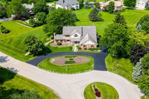 1520 Daybreak Dr, Libertyville, IL, 60048-4279 | Card Image