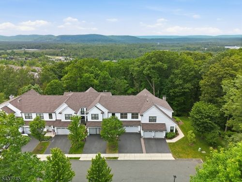 9 Coneflower Ct, Hackettstown, NJ, 07840-3140 | Card Image