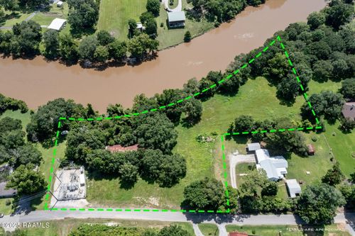 4013 Woodlawn Rd, Maurice, LA, 70555-3442 | Card Image