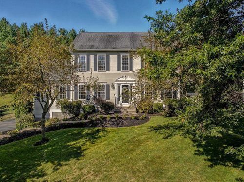 32 Summit Rd, Bedford, NH, 03110-5659 | Card Image