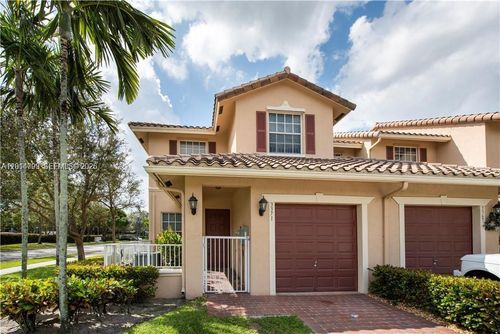 27-3371 Lakeside Dr, Davie, FL, 33328-1981 | Card Image