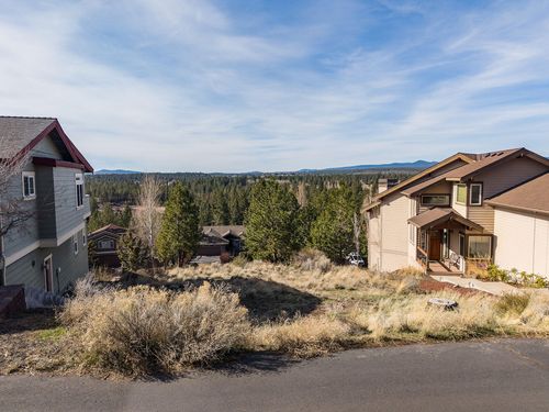 1828 Sw Troon Ave, Bend, OR, 97702-3146 | Card Image