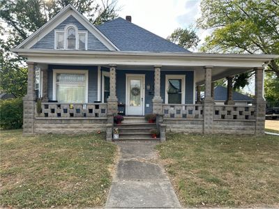 710 S 6th Street, House other with 3 bedrooms, 1 bathrooms and null parking in Marshall IL | Image 1